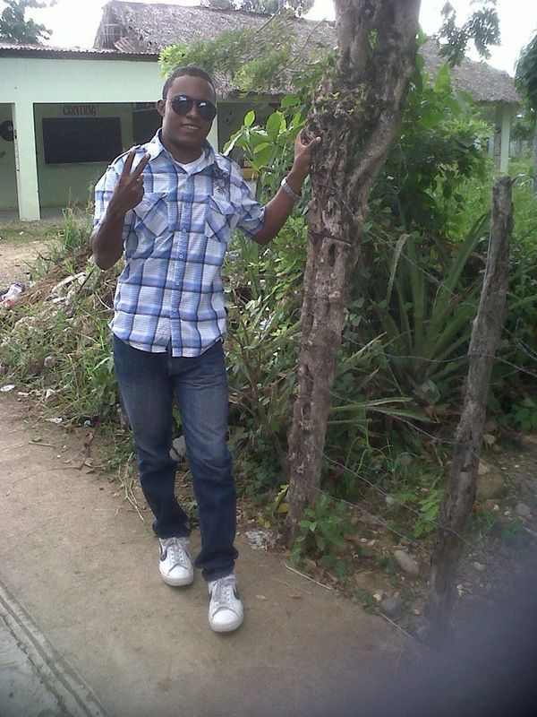 Date this good-looking Dominican Republic man Dewin from Santiago DO15170