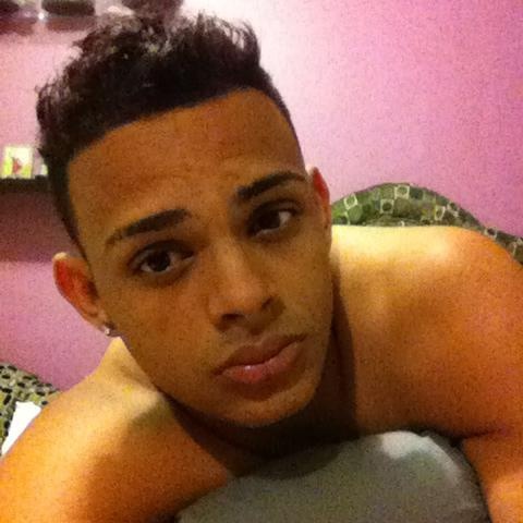 Date this tall Dominican Republic man Pedro j. b. gon from Santo Domingo DO15235