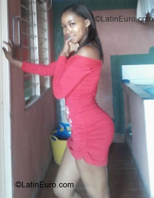 Date this funny Colombia girl Deisy perlaza from Cali CO12797