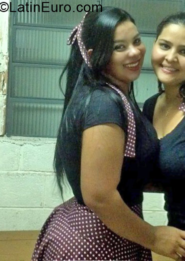 Date this foxy Brazil girl Sofia from Divinopolis BR7711