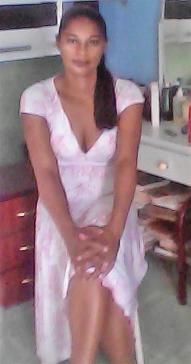 Date this athletic Brazil girl Leticia from Sao Paulo BR7712