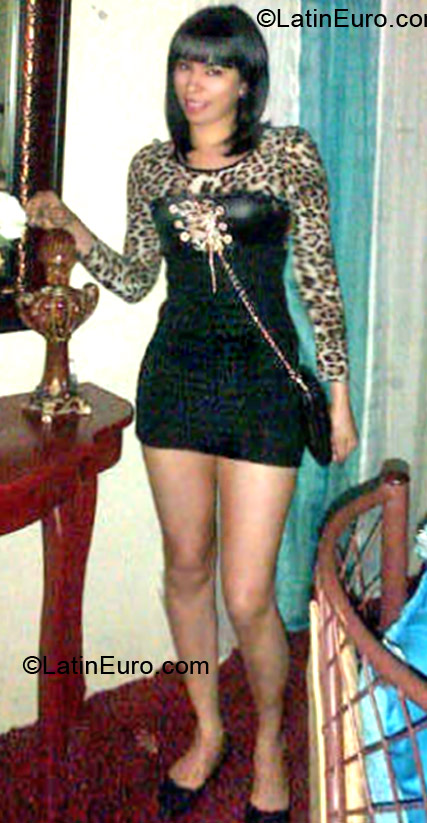 Date this fun Dominican Republic girl Sherlyn from Santiago DO22626