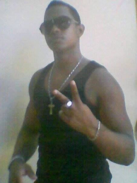 Date this nice looking Dominican Republic man Yonatan from Santo Domingo DO15673