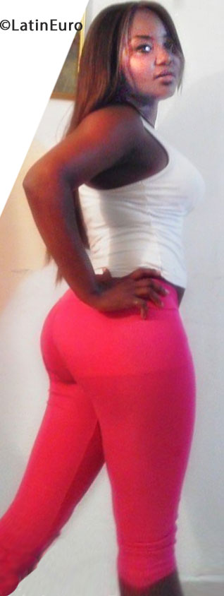 Date this funny Colombia girl Yessica from Cali CO17875