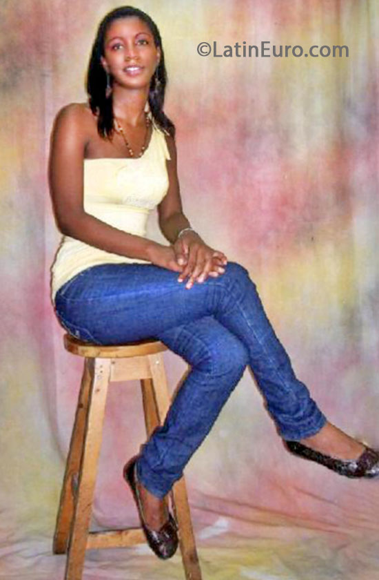 Date this voluptuous Colombia girl Diana sofia from Palmira CO13142