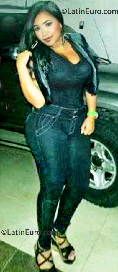 Date this lovely Colombia girl Catherine from Medellin CO13022