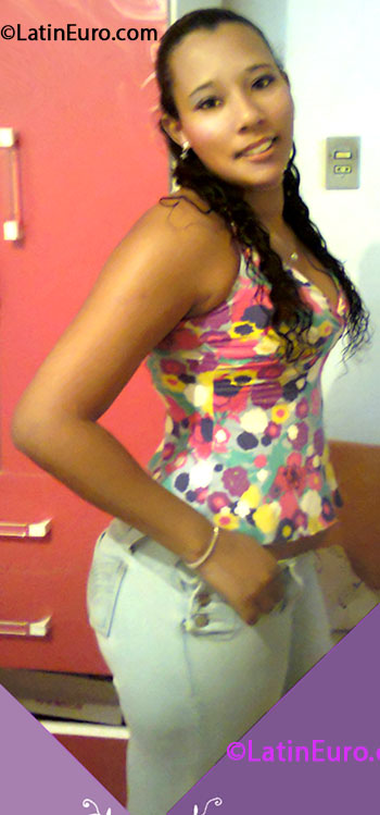 Date this voluptuous Brazil girl Aline from Porto Alegre BR7805