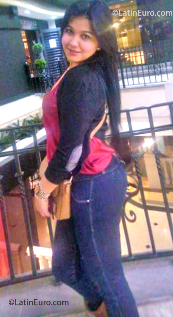 Date this foxy Colombia girl Sofia from Bogota CO13018