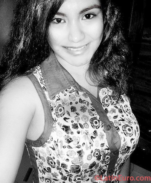 Date this pretty Mexico girl Leslie from Poza Rica MX1083