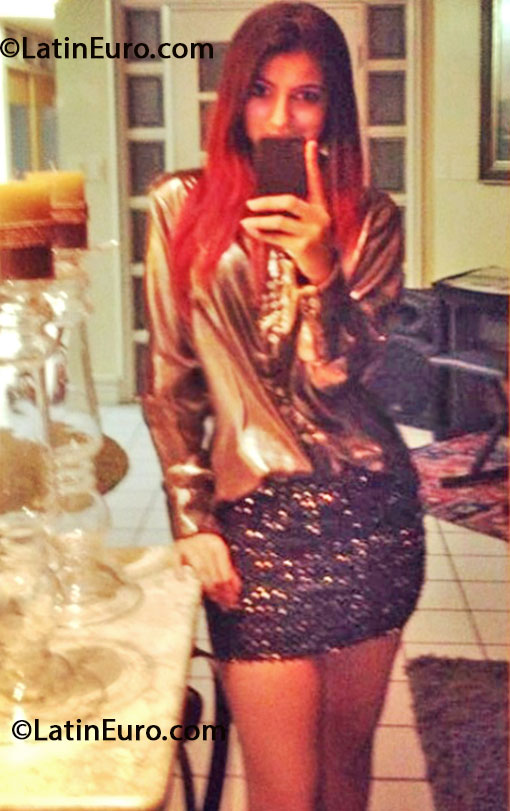 Date this nice looking Brazil girl Nathalya from Joao Pessoa BR7811