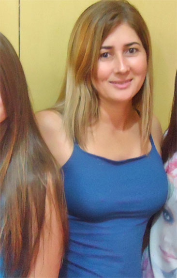 Date this happy Brazil girl Vilma from Mantena BR7823