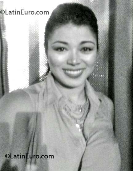 Date this hot Colombia girl Heidy from Pereira CO13143