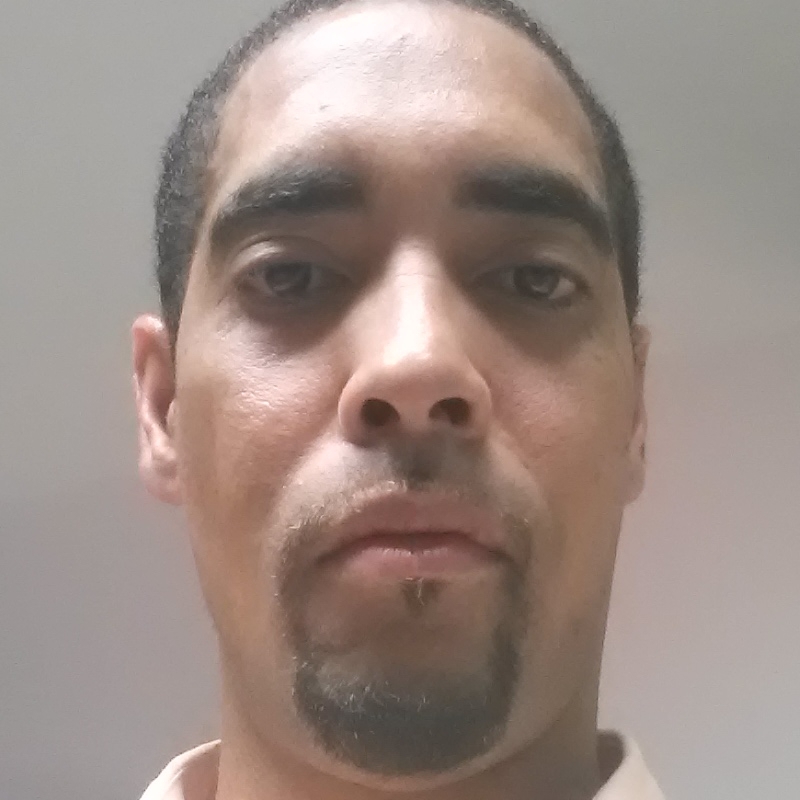 Date this georgeous United States man Dnaugles from Washington US14326