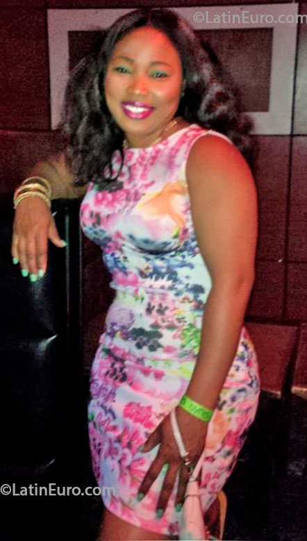 Date this nice looking Jamaica girl Christine from Port Antonio JM1229