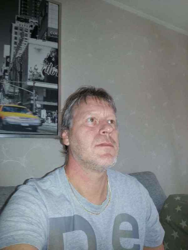 Date this passionate United States man Scott from Sacramento US14358