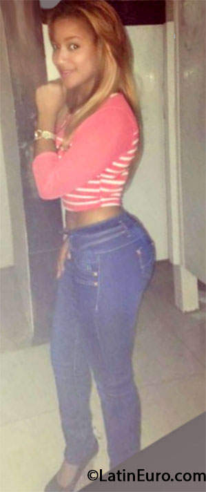 Date this beautiful Dominican Republic girl Elizabeth from Bonao DO33279
