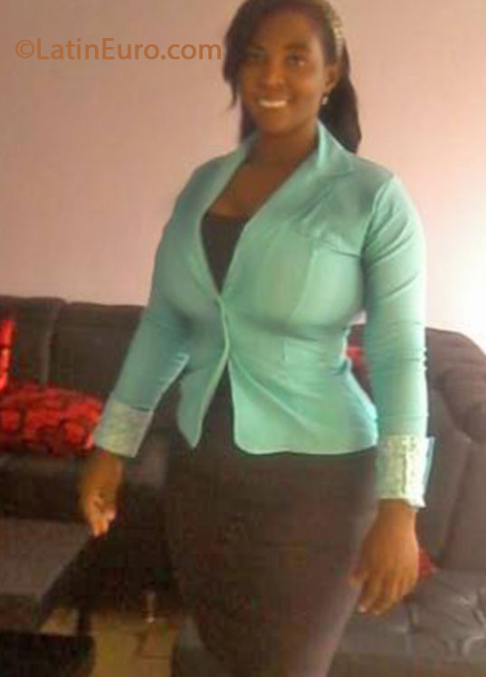 Date this happy Colombia girl Mary from Popayan CO13555