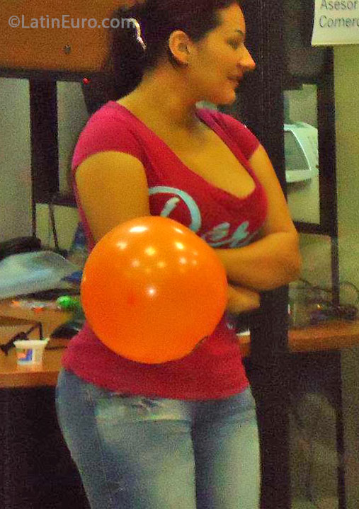 Date this beautiful Colombia girl Yadiri from Medellin CO13658