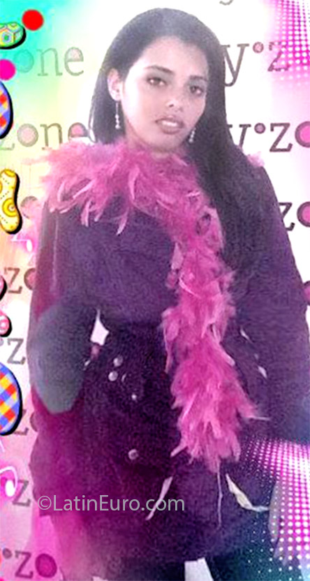 Date this cute Colombia girl Laura from Medellin CO13871