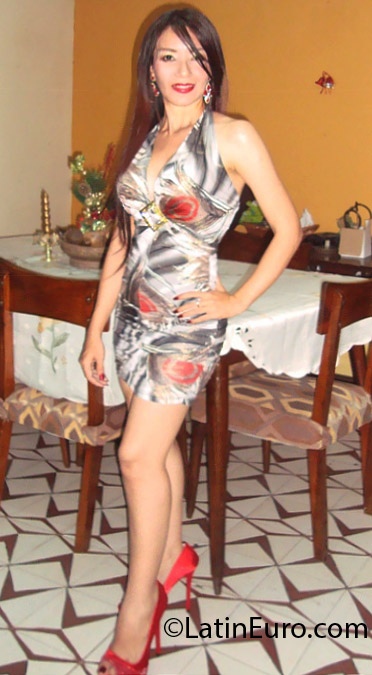 Date this sultry Colombia girl Maria Angel from Cartagena CO16229
