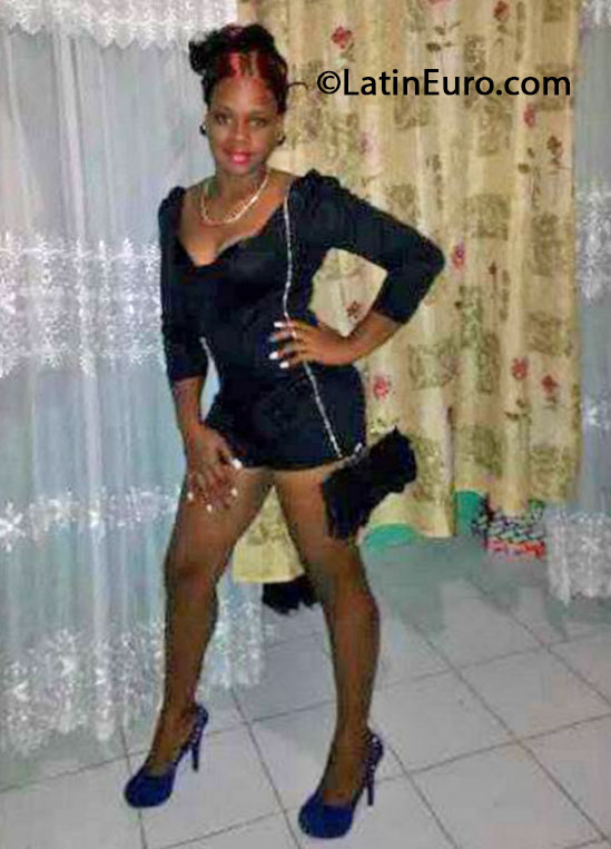 Date this sultry Jamaica girl Shamel from St. Mary JM1294