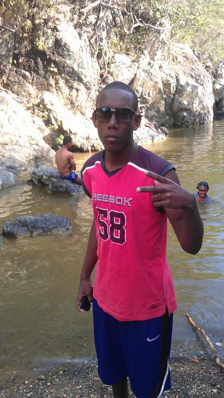 Date this good-looking Dominican Republic man Javier from Santo Domingo DO17448