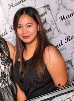 Date this foxy Philippines girl Medi from Iloilo City PH590