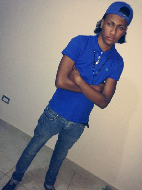 Date this athletic Dominican Republic man Miguel Leonel from Santiago DO17490