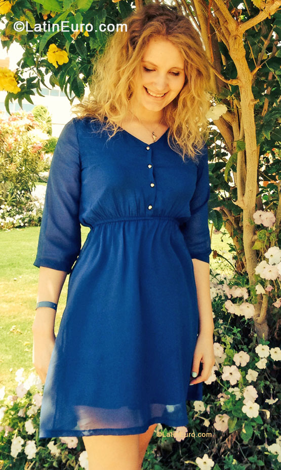 Date this fun Russia girl Nadia from Sochi RU44