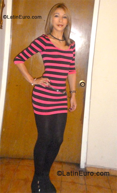 Date this fun Colombia girl Lucia from Bogota CO14371