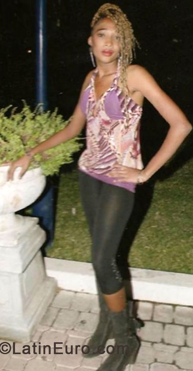 Date this charming Jamaica girl Grace from Kingston JM1358