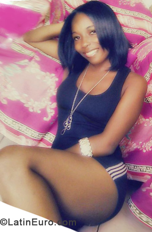 Date this passionate Honduras girl Marissa from La Ceiba HN900