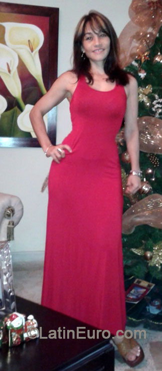 Date this pretty Colombia girl Beatriz from Cartagena CO14553