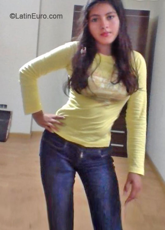 Date this pretty Peru girl Lucia from Lima PE861