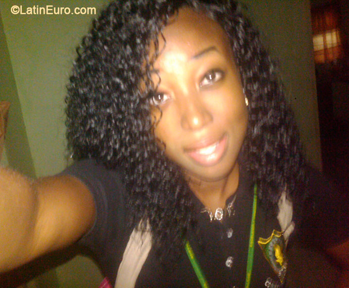 Date this athletic Jamaica girl Trudy from Kingston 20 JM1424