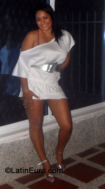 Date this tall Colombia girl Mileidys from Santa Marta CO14600
