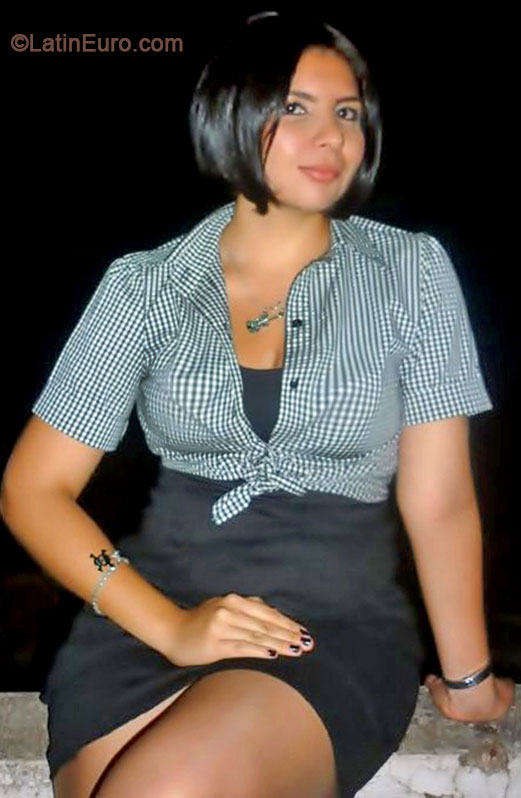 Date this tall Brazil girl Anna from Maringa BR8368