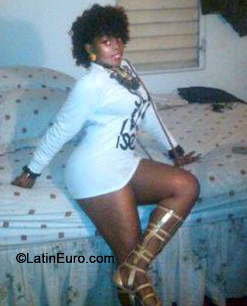 Date this pretty Jamaica girl Tifania from Kingston JM1478