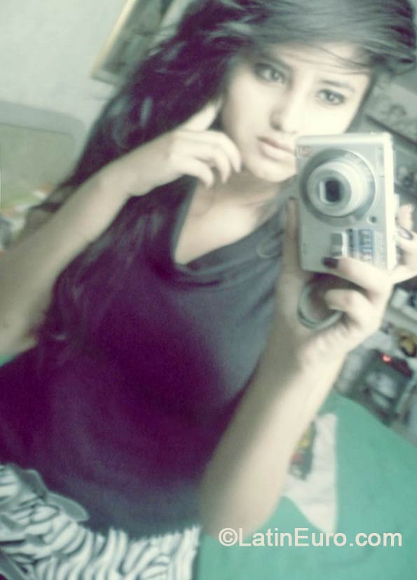 Date this athletic Colombia girl Djana from Bogota CO14756