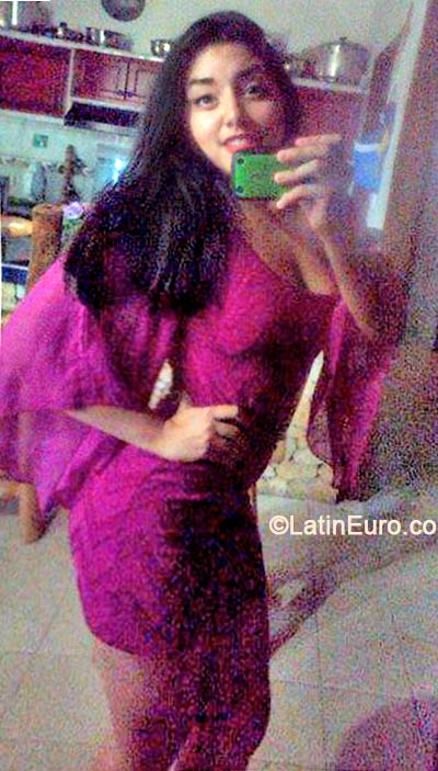 Date this beautiful Venezuela girl Ariane from Barinas VE148