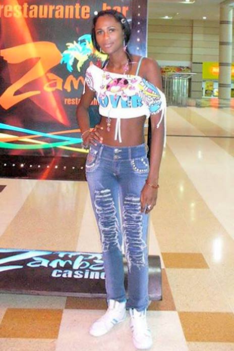 Date this attractive Colombia girl Kelly from Cali CO14933