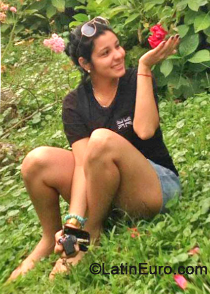 Date this passionate Venezuela girl Say from Maracaibo VE176