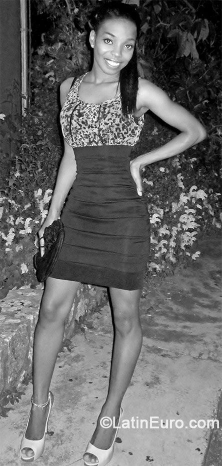 Date this beautiful Jamaica girl Sabrina from Kingston JM1599