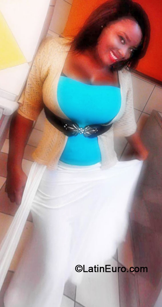 Date this hard body Jamaica girl Chante from Kingston JM1603