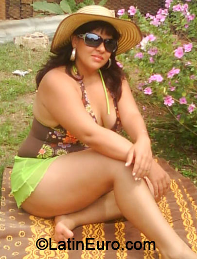 Date this fun Colombia girl Andrea from Cali CO15006