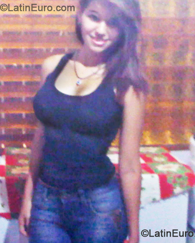 Date this funny Venezuela girl Vanessa from Anaco VE186