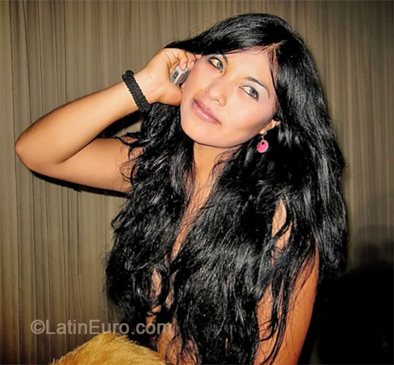 Date this gorgeous Peru girl Ariane from Tacna PE943