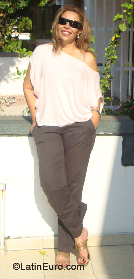 Date this georgeous Colombia girl Victoria from Cali CO15027