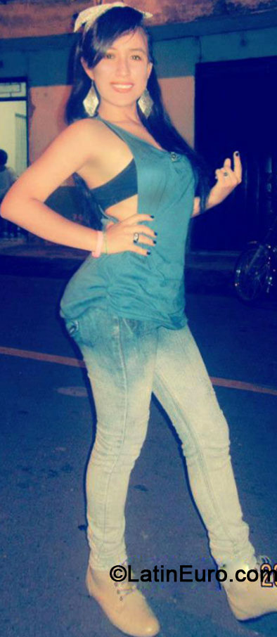 Date this gorgeous Colombia girl Stefanny from Bogota CO15039