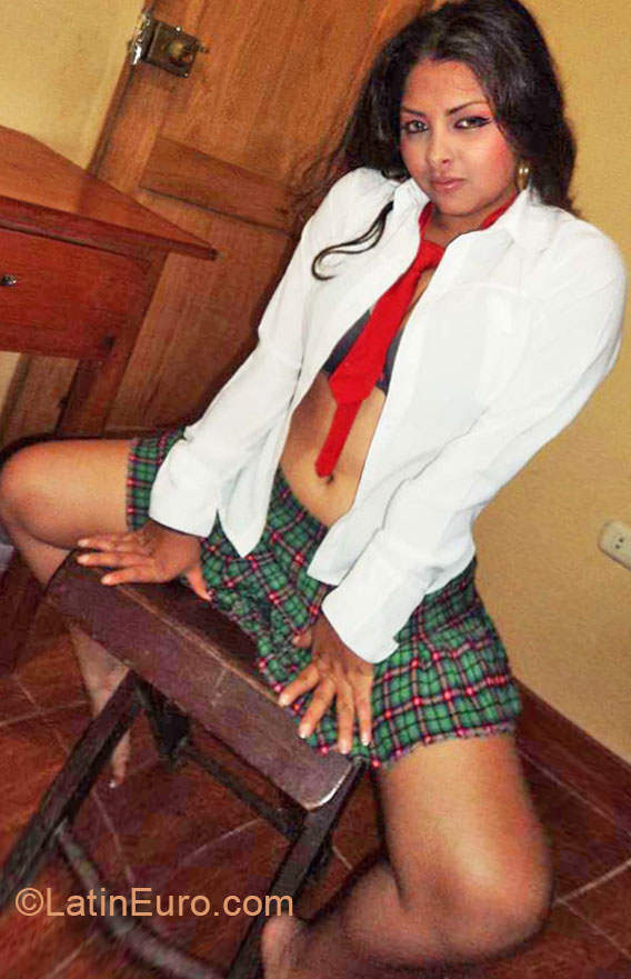 Date this funny Peru girl Sari from Trujillo PE962